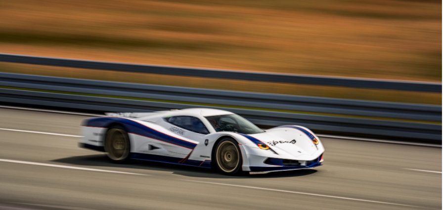 In Italia creata l’auto che tocca i 438 km/h – E’ l’auto a batteria più veloce del mondo