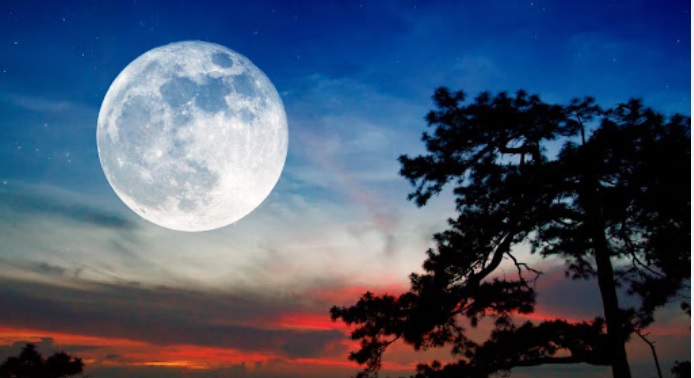 Milano – Stanotte uno spettacolo nel cielo: Luna “di sangue” con eclissi: il particolare fenomeno