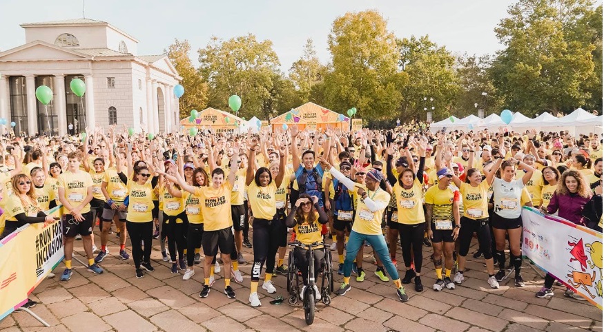 A Milano la corsa non competitiva nel cuore della città – Attese  migliaia di persone a “Run for Inclusion”