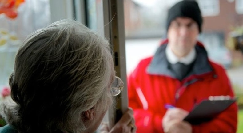 Milano – Si fingono “tecnici dei caloriferi” e rubano nelle case milanesi. Ecco come agivano