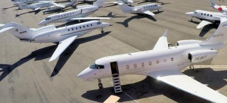 Milano – Milionari in rivolta. Arriva la stangata per il parcheggio dei jet privati a Malpensa e Linate. E scoppia la protesta dei super-ricchi