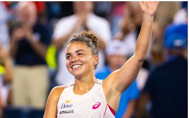 Jasmine lotta fino alla fine, ma Swiatek è troppo forte – Sconfitta in finale a testa alta