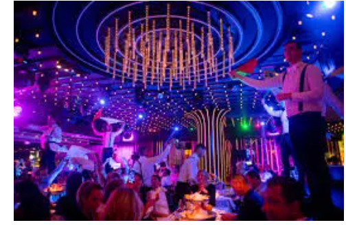 A Milano apre il nuovo Twiga, il locale di  Del Vecchio: serate esclusive (cellulari vietati) e design di Archistar