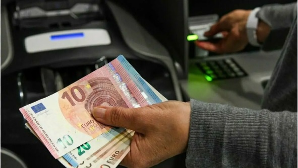 Ecco perché la Bce invita a tenere contanti in casa – Scenari di crisi in cui il cash può salvare