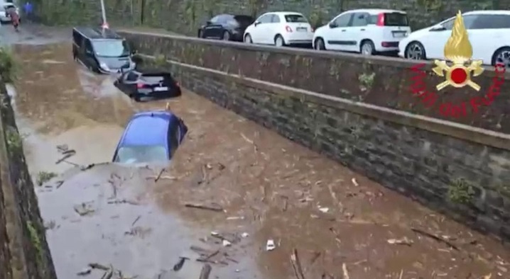 Lombardia – I nubifragi continuano: Seveso straripato a Milano. Centro storico allagato a Como: le previsioni