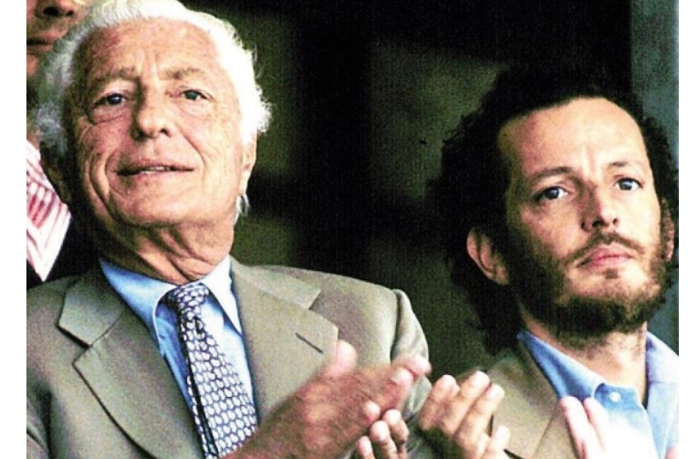 Clamorosa scoperta – L’Avvocato Agnelli aveva donato il suo impero a Edoardo, proprio il giorno prima che morisse. Lette le carte segrete