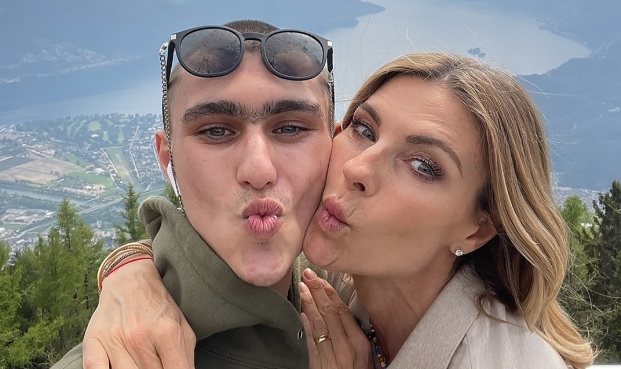 Milano – Il figlio di Costacurta e Martina Colombari confessa: “Ho iniziato a spacciare. Volevo suicidarmi”. Cosa ha detto