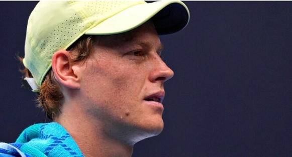 Sinner, il gran rifiuto alla Davis scatena la bufera: “Pensa solo ai soldi”. “Lo vedremo solo negli spot”. E’ polemica