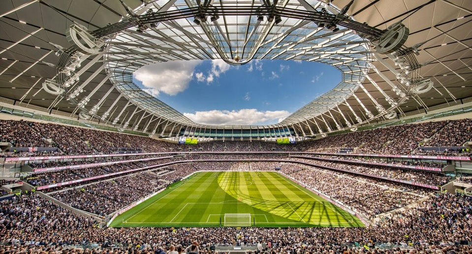 Nuovo San Siro: prato mobile, ristoranti e servizi esclusivi – Il modello è il modernissimo stadio del Tottenham: il progetto