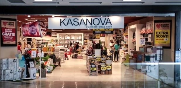 Milano – Oviesse compra (e salva) Kasanova: 2mila posti di lavoro salvati. “Rilanceremo la società”. Ecco il piano