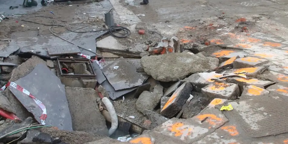 Milano – Si apre una voragine lungo viale Brianza: carreggiata chiusa e disagi INFO