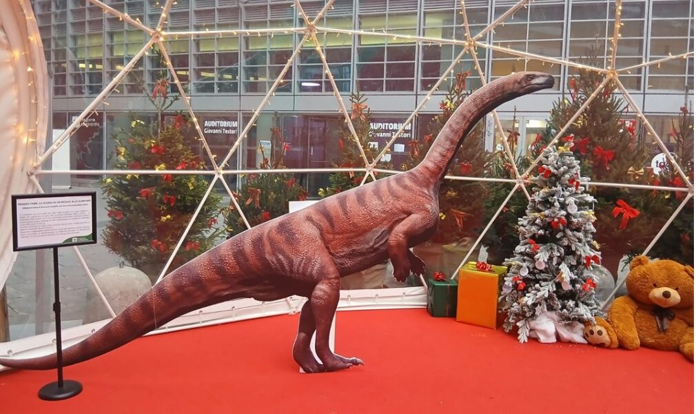 A Milano arriva il dinosauro che viveva in Lombardia 200 milioni di anni fa – Tutti potranno fare una foto con la riproduzione (quasi) perfetta