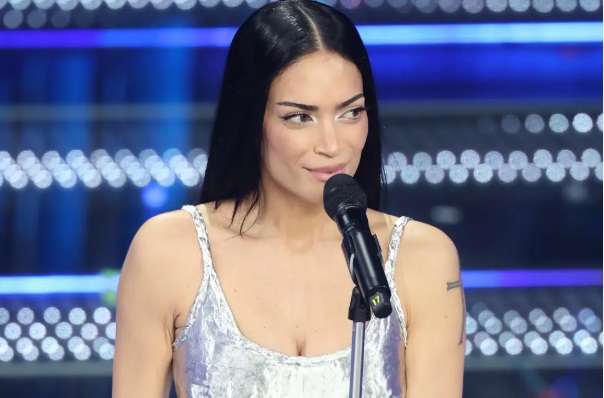 Milano – Elodie  e Alessandra Amoroso cantano per i piccoli pazienti oncologici: il bel progetto di solidarietà di Natale