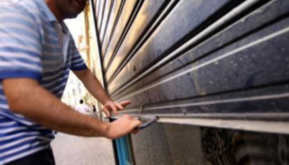 In 10 anni scompariranno in Italia oltre 100mila negozi – “I quartieri saranno sempre più vuoti e anonimi”: i dati allarmanti