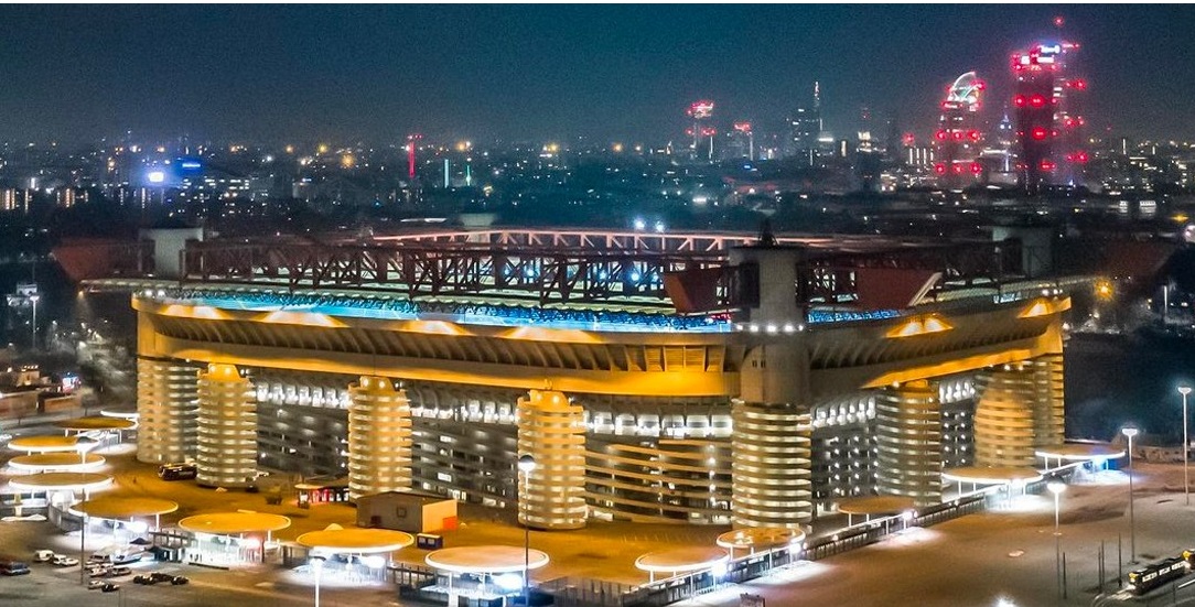A Milano l’evento ‘Luci di Natale a San Siro’: visita lo Stadio sotto il cielo stellato, con musica e vin brulé. INFO