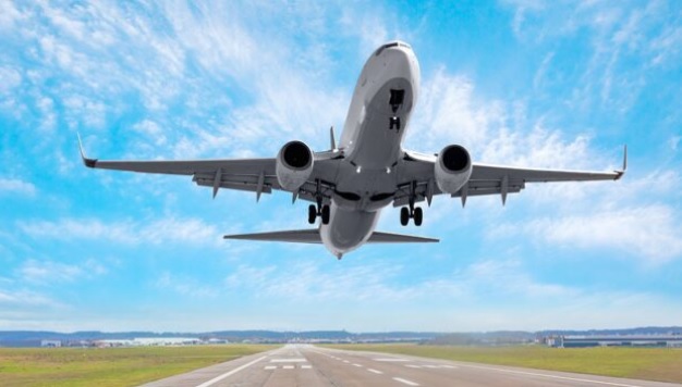 Caos aerei: 600 turisti italiani bloccati a Sharm El-Sheik, molti milanesi. La situazione