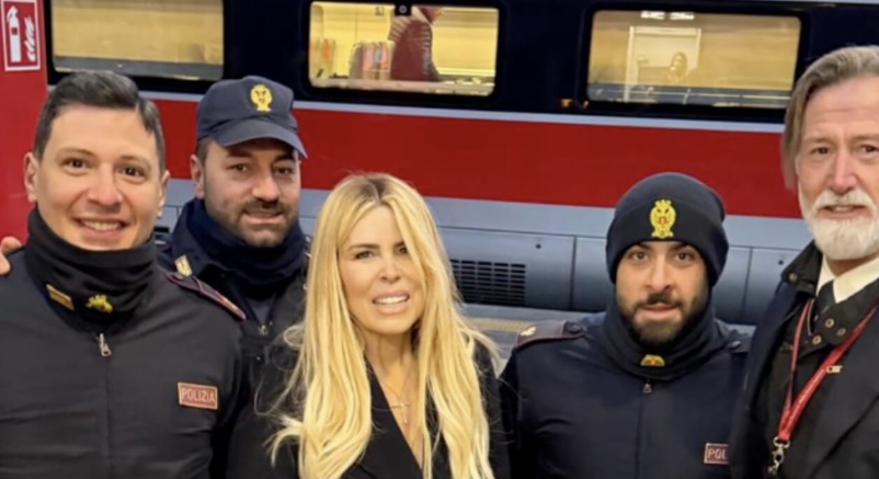 Milano – Malore in Stazione Centrale per Loredana Lecciso. “Grazie alla Polizia, che mi ha aiutato subito”. Cosa è successo