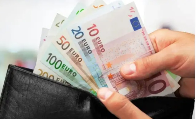 In Italia crollo del potere d’acquisto negli ultimi 20 anni (per quasi tutte le fasce d’età). Così il nostro paese è diventato povero