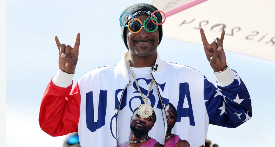 A Milano a sorpresa arriva il celebre rapper Snoop Dogg – Immortalato in città