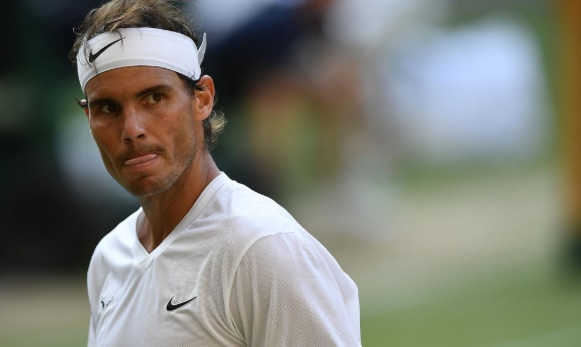 Nadal racconta il suo periodo più buio: “Nel 2015 ho dovuto consultare uno psichiatra”. Lo spagnolo rivela le sue crisi d’ansia “Soffocavo con la mia stessa saliva”