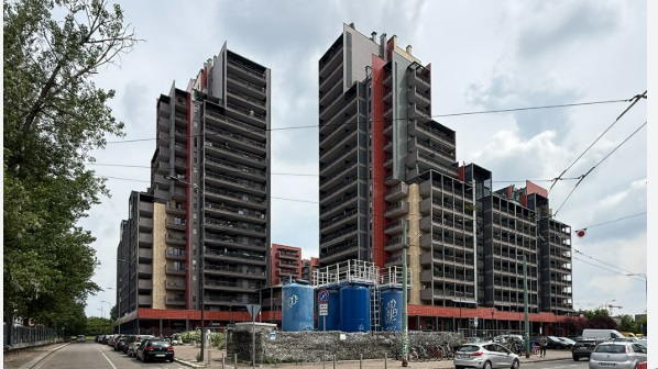 Milano – Caldo, Bovisa è uno dei quartiere più roventi. Sfiorati i 40 gradi. E scoppia la protesta dei cittadini: “Vogliamo più alberi”