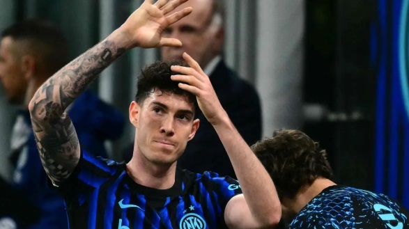 Milano – Inchiesta escort, l’interrogatorio a Bastoni. Sentito come testimone anche Maldini jr. Le ultime