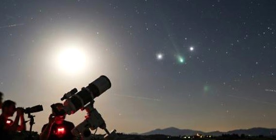 A Milano non solo l’Eclissi: presto sarà visibile anche una Cometa. Ecco come osservarla