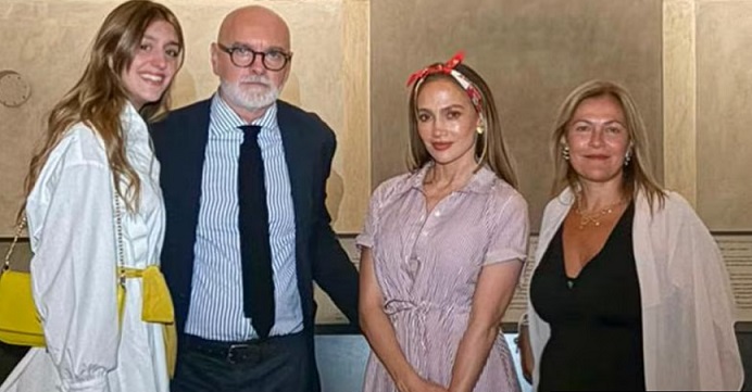 A Milano l’arrivo a sorpresa di Jennifer Lopez in vacanza – La visita al Cenacolo