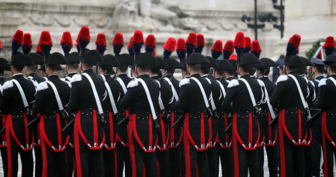 Crollo degli aspiranti Poliziotti e Carabinieri: la divisa non attrae più. 70% di candidati in meno ai concorsi negli ultimi 20 anni